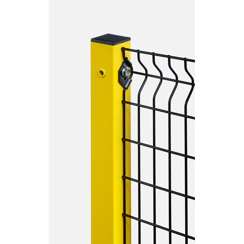 Gelber quadratischer Zaunpfosten mit schwarzem Punktschweißgitter, befestigt mit unverlierbarer Schraube und Montageplatte